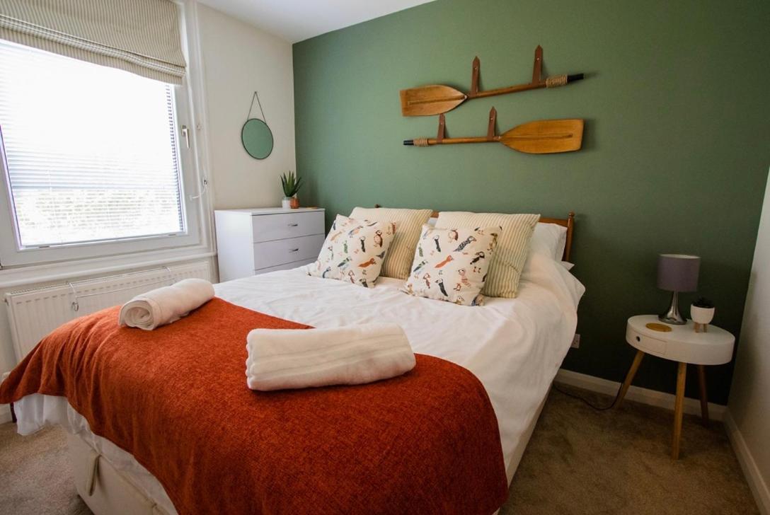 Beach View, 4 Bedroom House Opposite The Sea! Sleeps 10 Sandgate Dış mekan fotoğraf